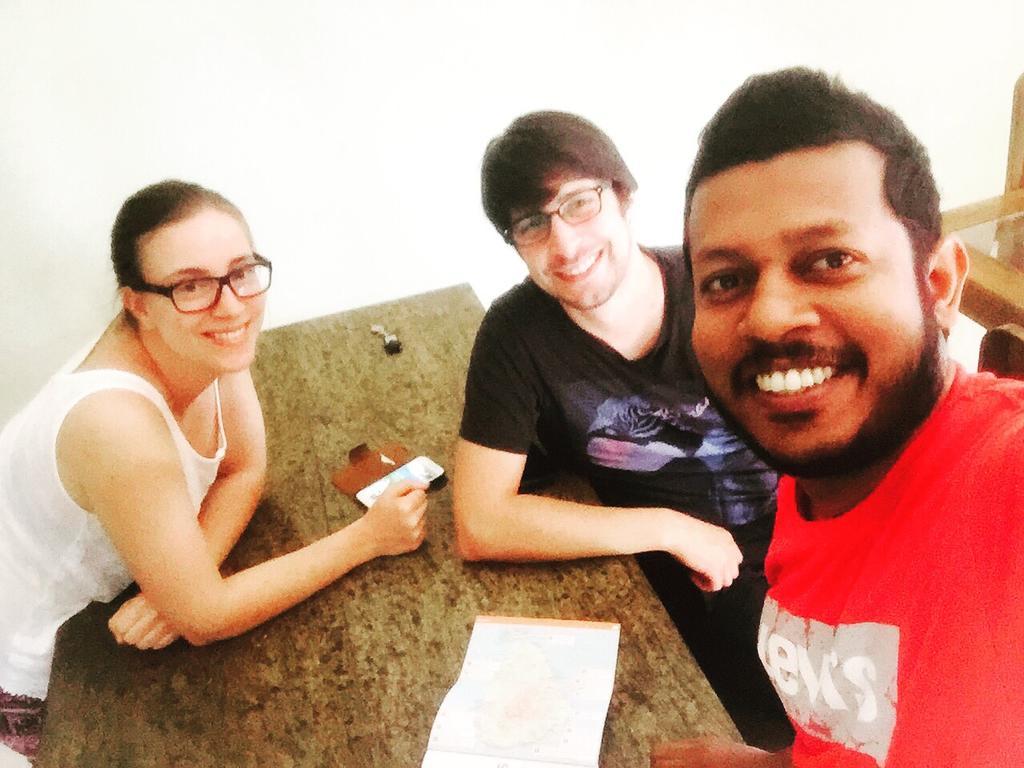 Aronka Homestay كاندي المظهر الخارجي الصورة