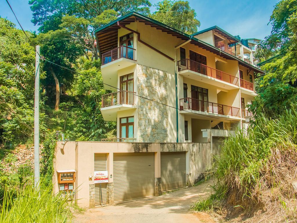 Aronka Homestay كاندي المظهر الخارجي الصورة