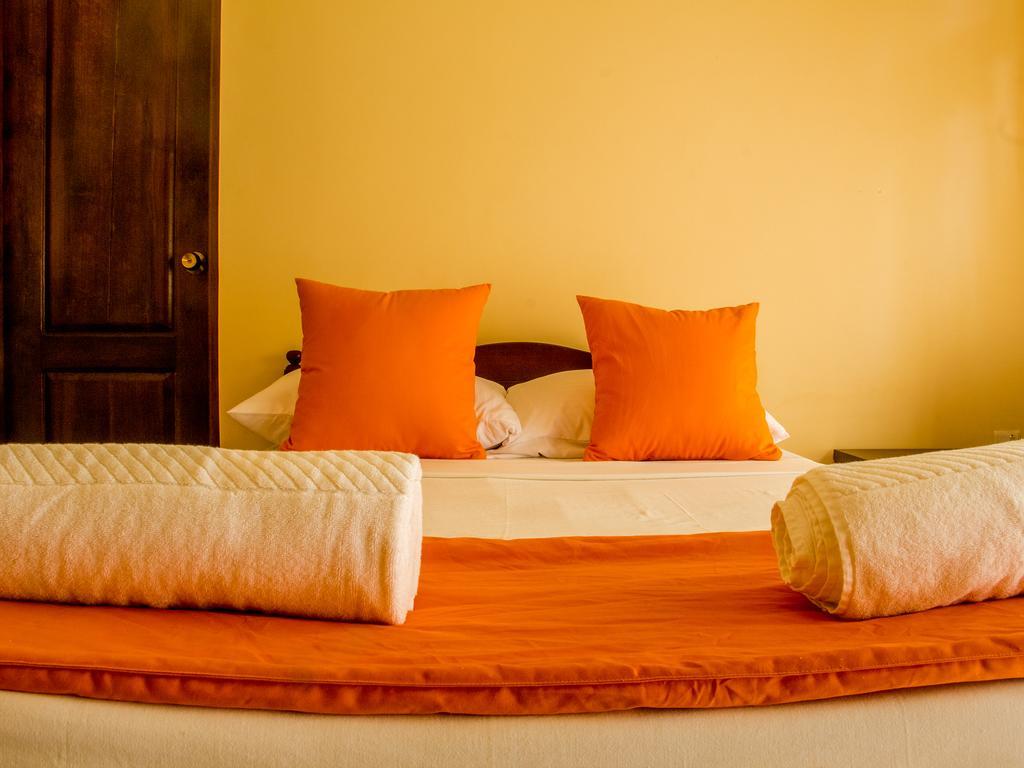 Aronka Homestay كاندي المظهر الخارجي الصورة