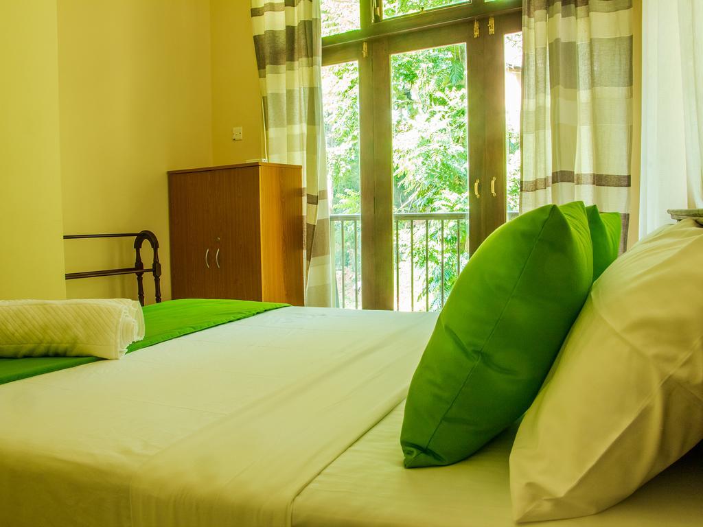 Aronka Homestay كاندي المظهر الخارجي الصورة