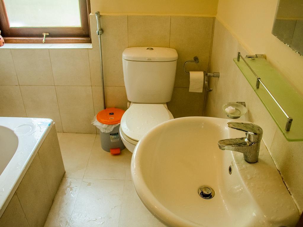 Aronka Homestay كاندي المظهر الخارجي الصورة