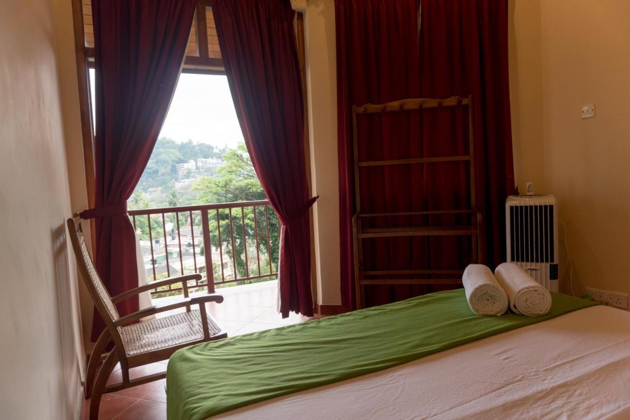Aronka Homestay كاندي المظهر الخارجي الصورة